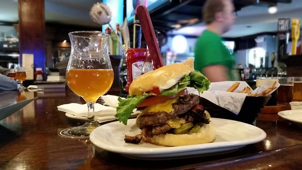 Rays Place Of Fairlawn | restaurant | 25 Ghent Rd, Fairlawn, OH 44333, USA | 3308352233 OR +1 330-835-2233