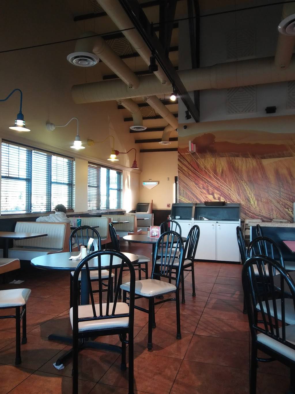 Braums Ice Cream & Burger Restaurant | restaurant | 701 S 32nd St, Muskogee, OK 74401, USA | 9186873007 OR +1 918-687-3007