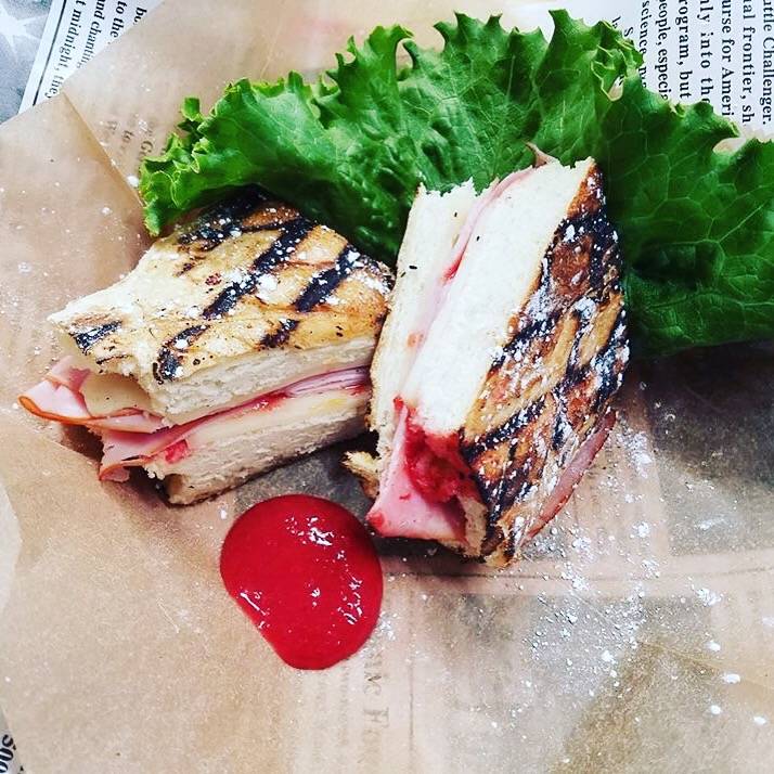 Flavour Gypsies | restaurant | 209 E High St, Potosi, MO 63664, USA | 5732103831 OR +1 573-210-3831