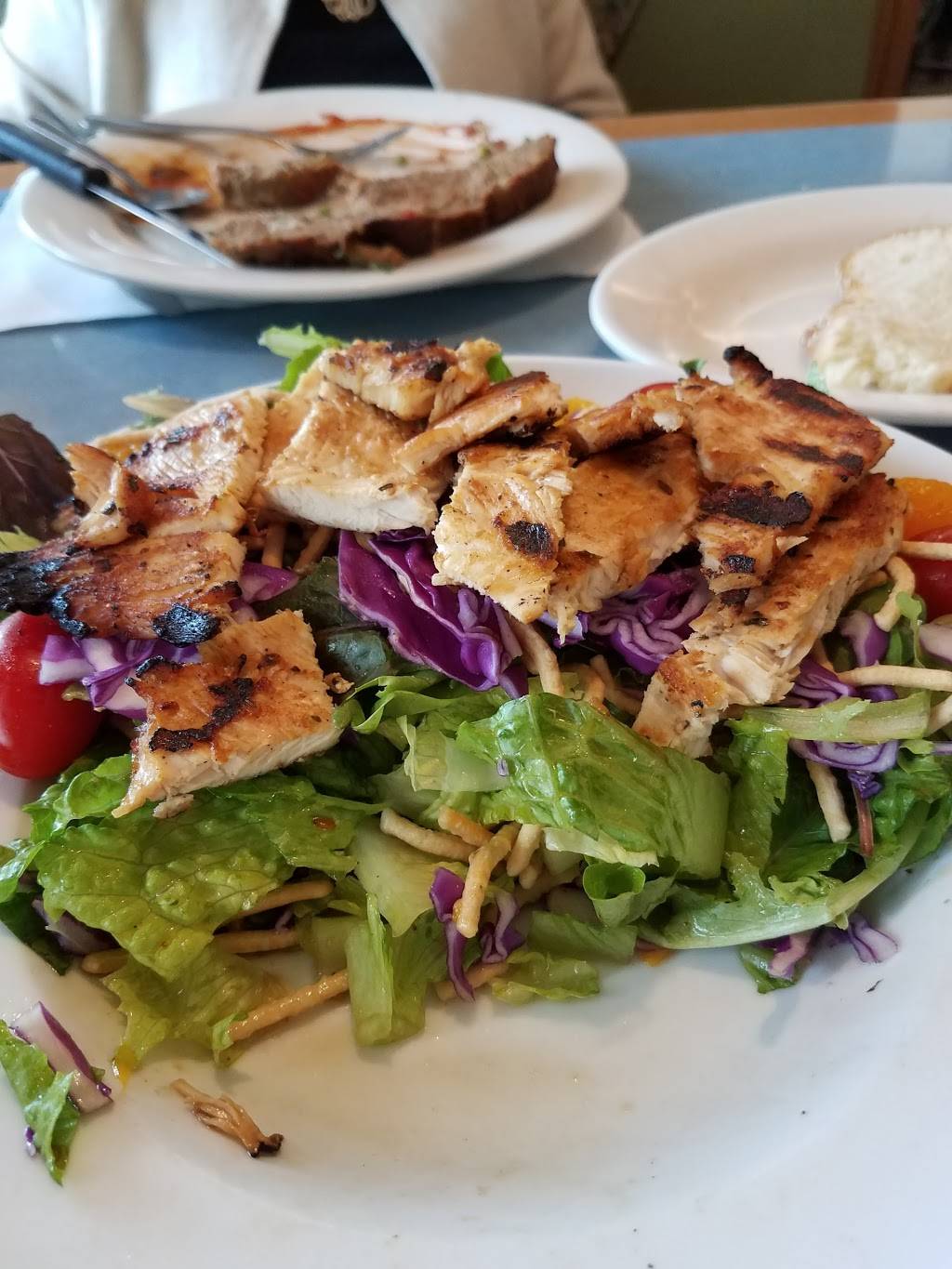 Forum Diner | restaurant | 315 W E Main St, Bay Shore, NY 11706, USA | 6316664455 OR +1 631-666-4455