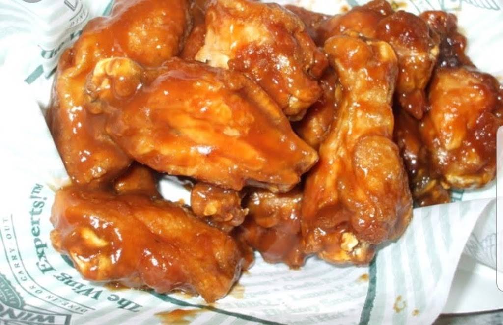 Wingstop | restaurant | 4622 W Commerce St #102, San Antonio, TX 78237, USA | 2104329464 OR +1 210-432-9464