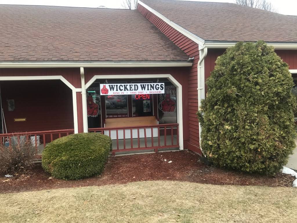 Wicked Wings | restaurant | 1 Market Pl #13, Essex Junction, VT 05452, USA | 8028797111 OR +1 802-879-7111