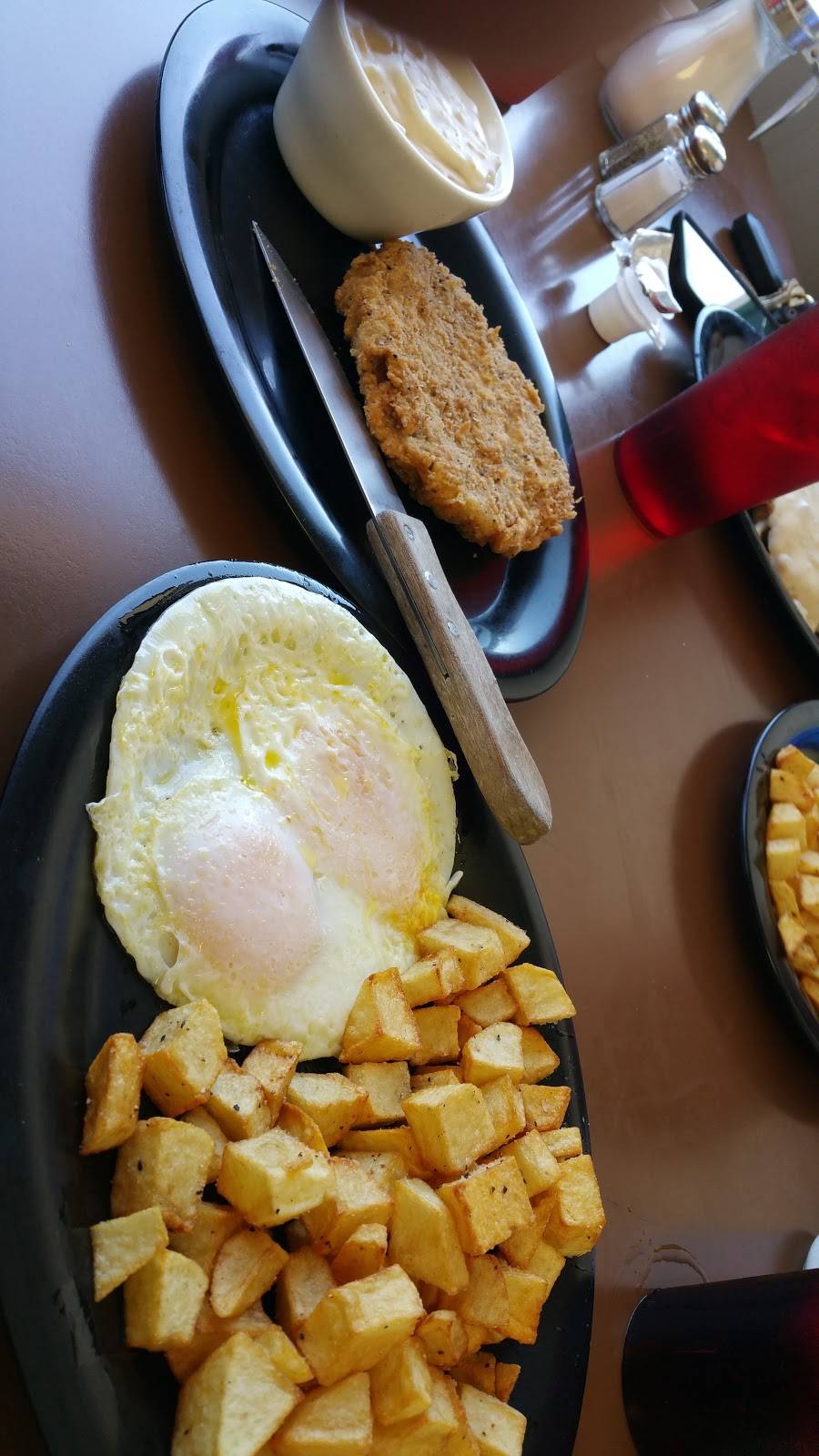 It Is What It Is Diner | restaurant | 24335 CA-99, Acampo, CA 95220, USA | 2093342233 OR +1 209-334-2233