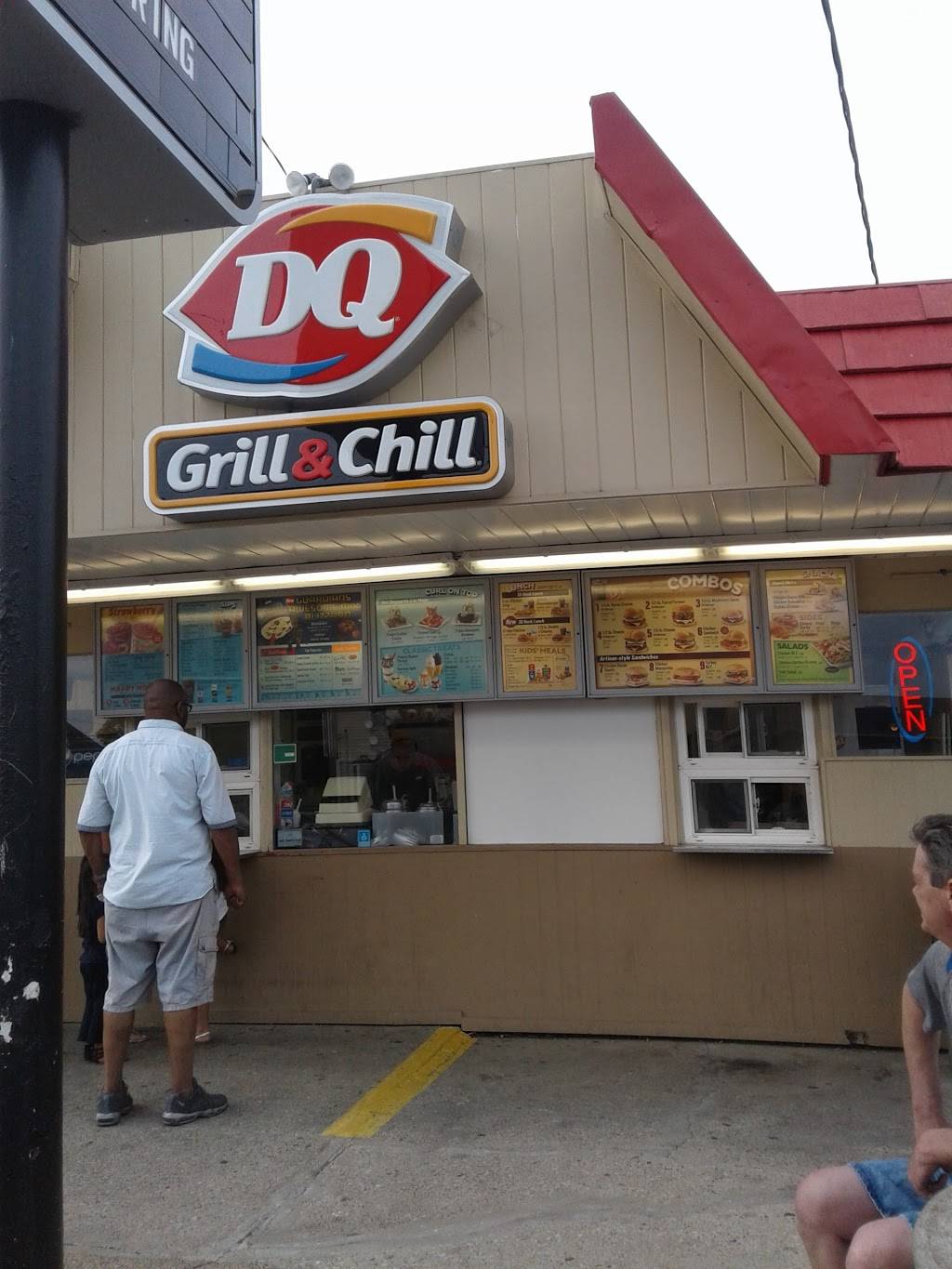 Dairy Queen | restaurant | 960 Oakland Park Ave, Columbus, OH 43224, USA | 6142624469 OR +1 614-262-4469