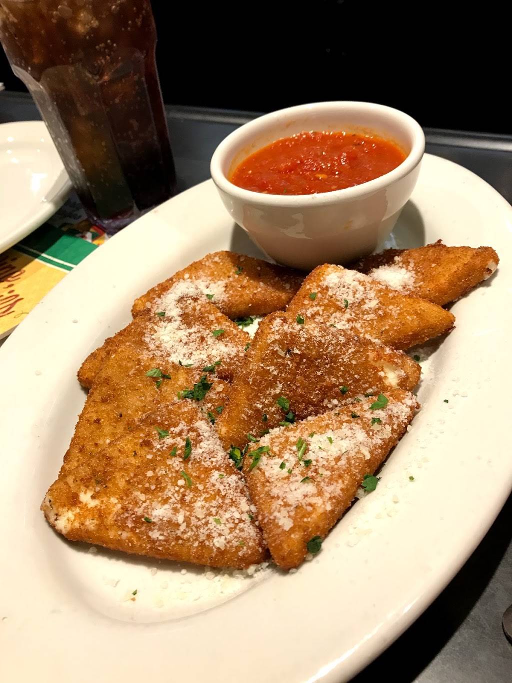 Buca di Beppo Italian Restaurant | restaurant | 2051 S Hurstbourne Pkwy, Louisville, KY 40220, USA | 5024932426 OR +1 502-493-2426