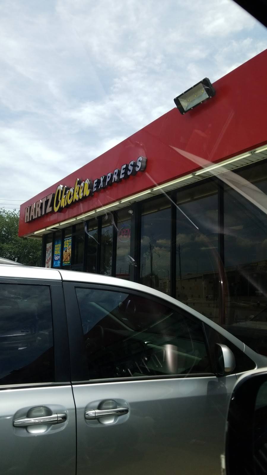 Hartz Chicken Express | restaurant | Houston, TX 77085, USA | 7137285233 OR +1 713-728-5233