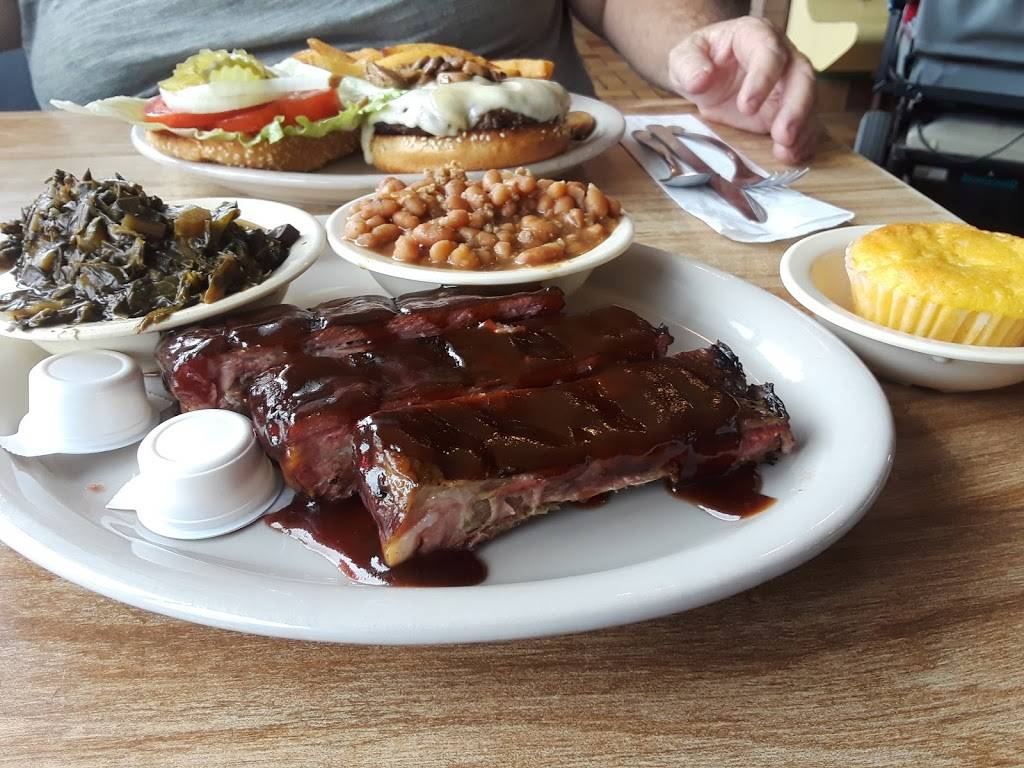 Smittys Smokehouse & Grill | restaurant | 12830 US-301, Dade City, FL 33525, USA | 3525232007 OR +1 352-523-2007