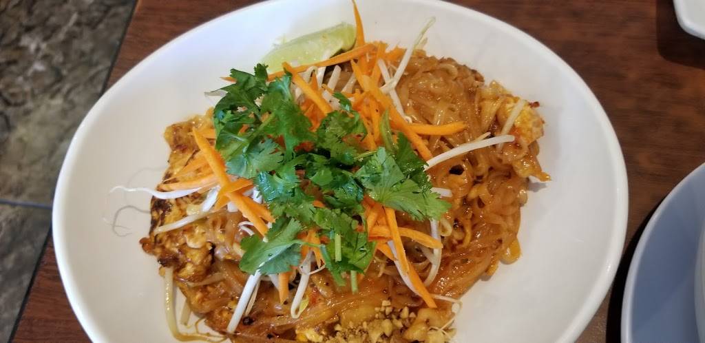 Davorns Place | restaurant | 400 N Willis St, Visalia, CA 93291, USA | 5597334885 OR +1 559-733-4885