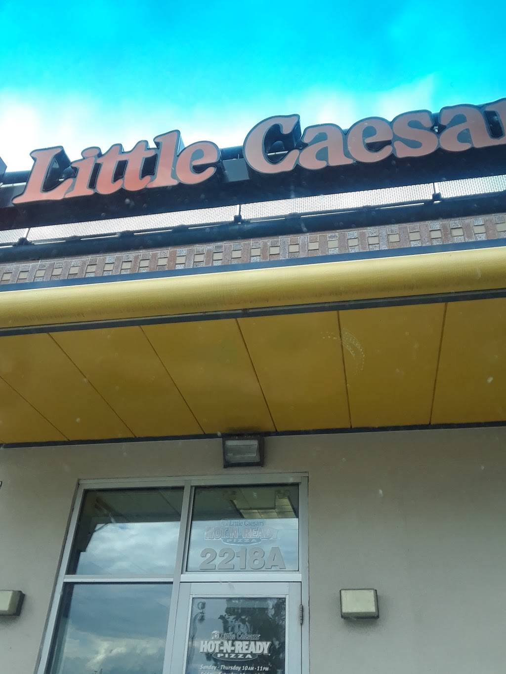 Little Caesars Pizza | meal takeaway | 2218 E Lake St, Minneapolis, MN 55407, USA | 6123332201 OR +1 612-333-2201
