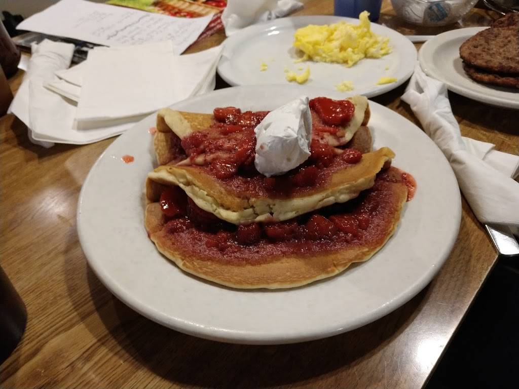 Red Apple Restaurant | restaurant | 32711 Michigan Ave, Wayne, MI 48184, USA | 7347224100 OR +1 734-722-4100