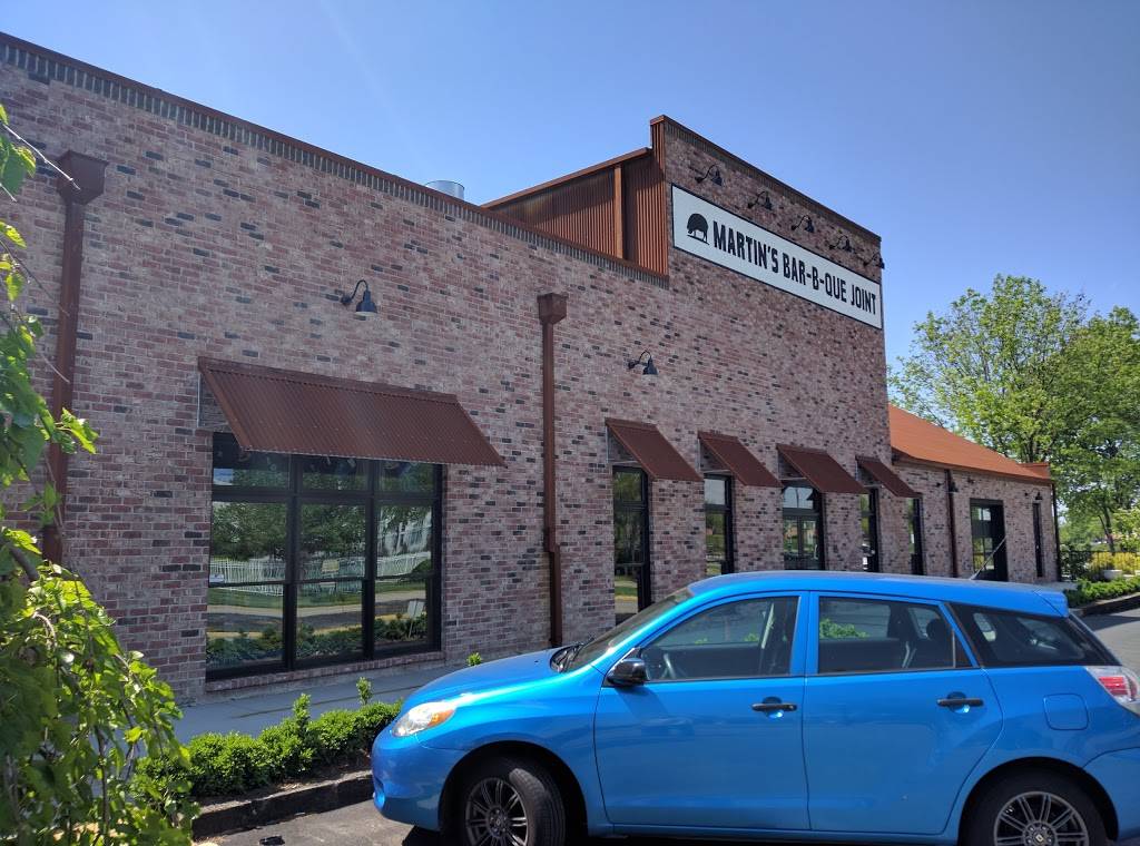 Martins Bar-B-Que Joint | restaurant | 3408 Indian Lake Dr, Louisville, KY 40241, USA | 5022424666 OR +1 502-242-4666