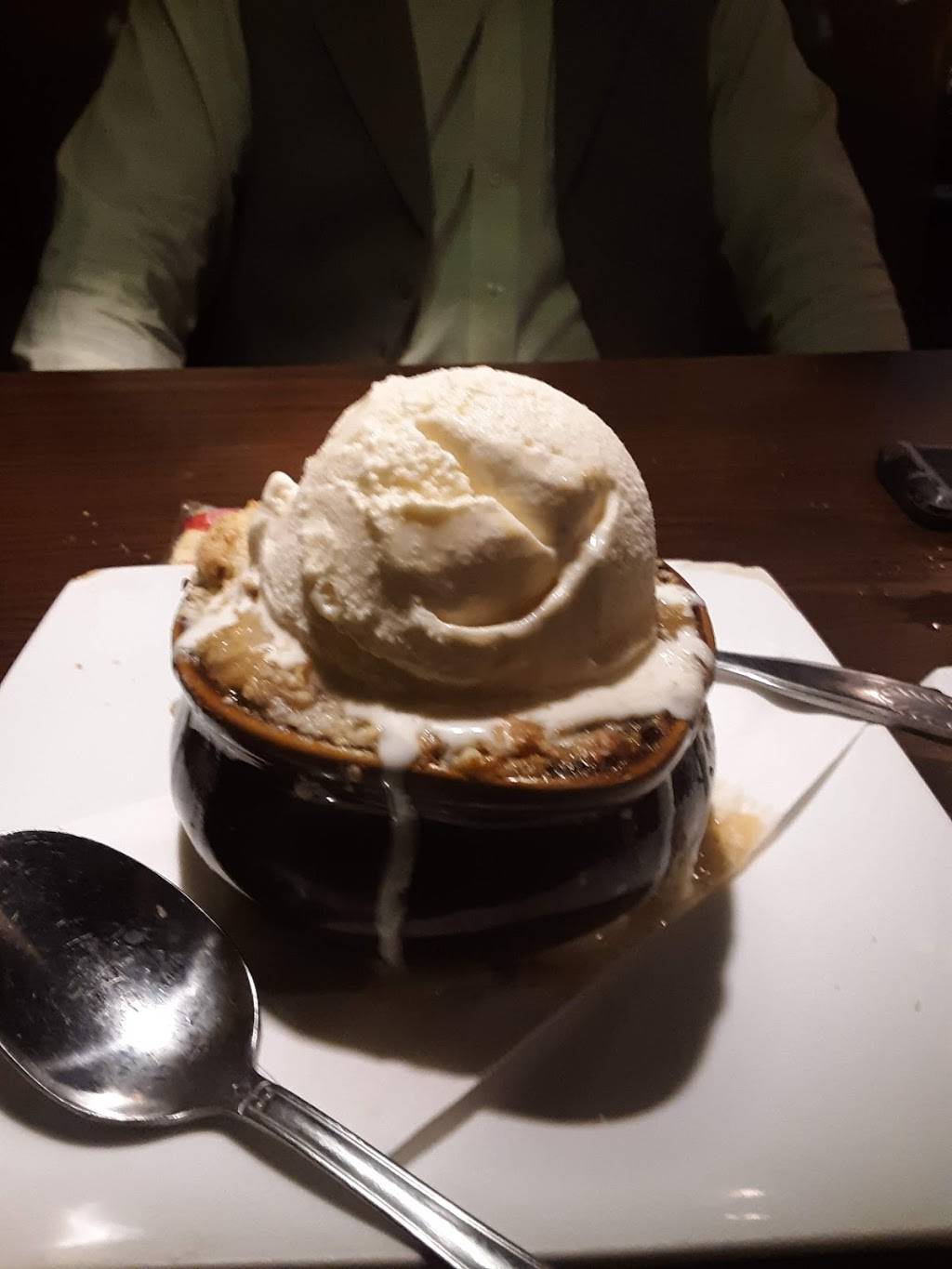 Harbor House | restaurant | 440 Clinton St, Detroit, MI 48226, USA | 3139679900 OR +1 313-967-9900