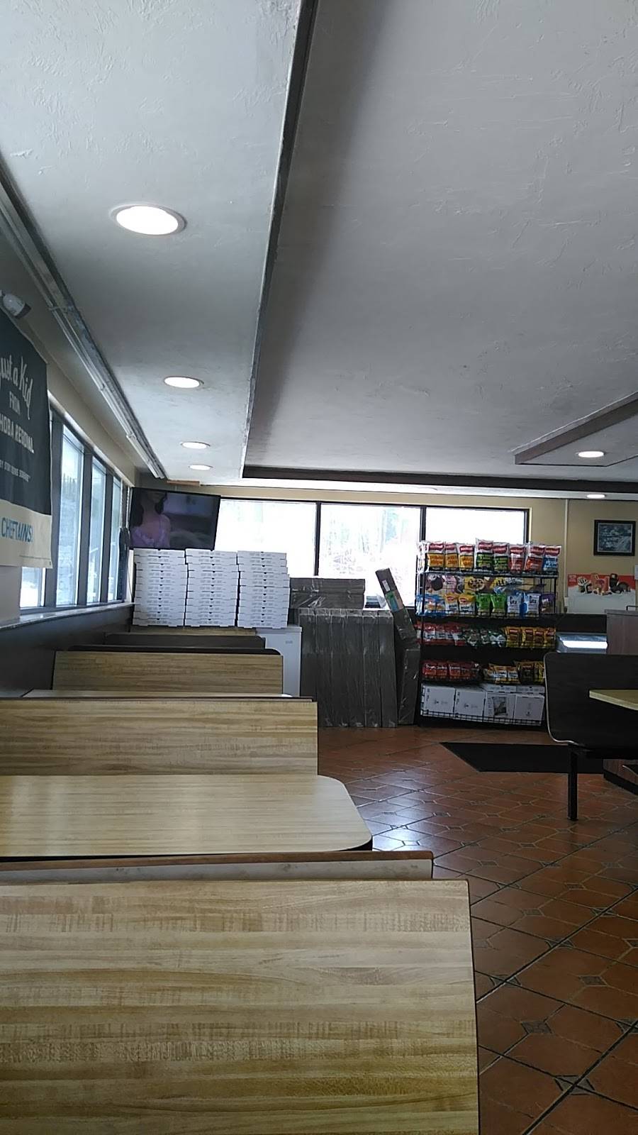 Classic Pizza Restaurant III | restaurant | 1076 Main St, Bolton, MA 01740, USA | 9787790200 OR +1 978-779-0200