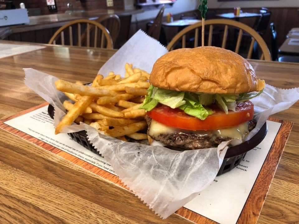 Riga Tavern | restaurant | 7495 Riga Hwy, Riga, MI 49276, USA | 5174863461 OR +1 517-486-3461