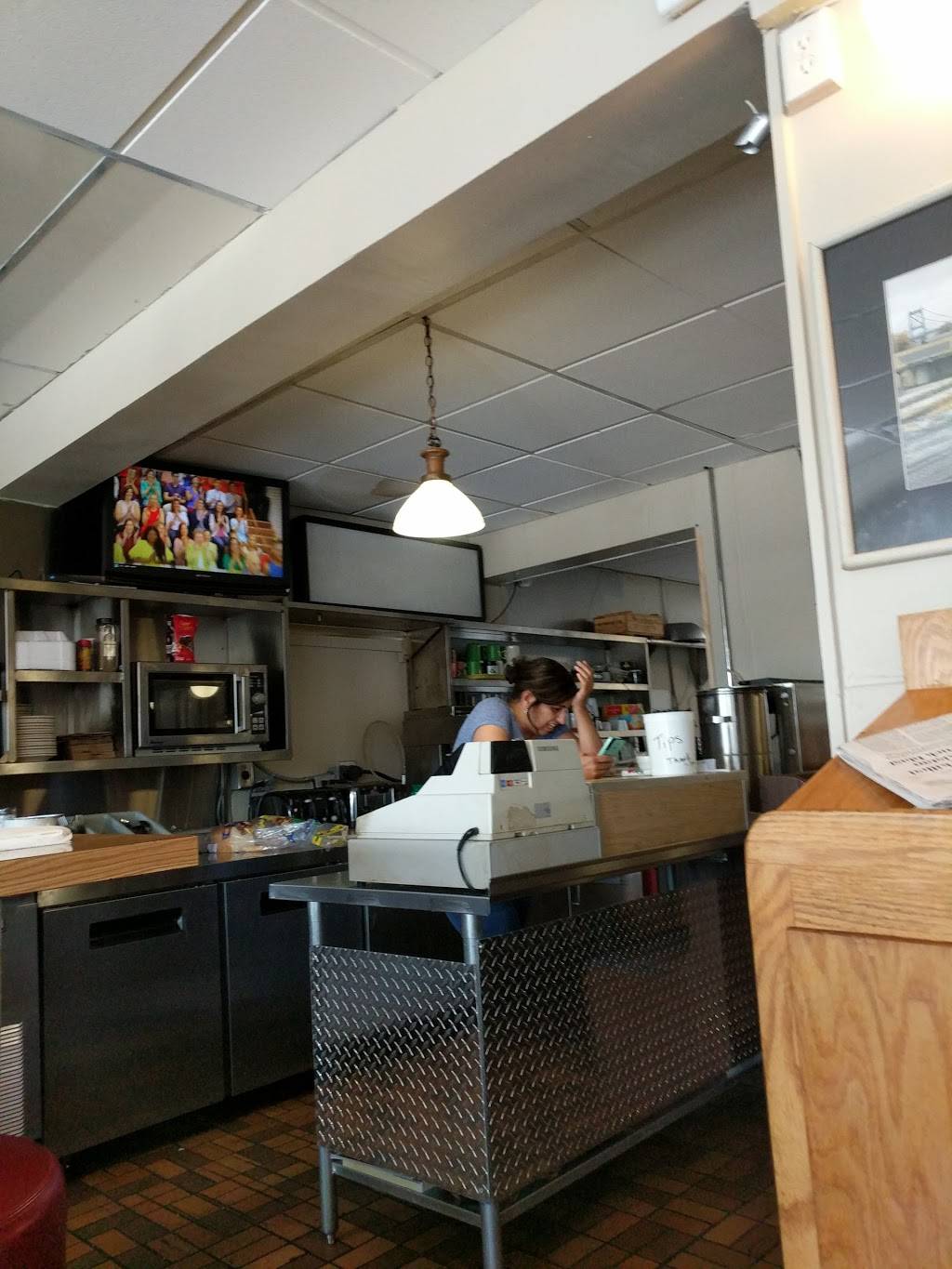 Green Lantern Inc | restaurant | 509 Broadway St, Toledo, OH 43604, USA | 4192413752 OR +1 419-241-3752