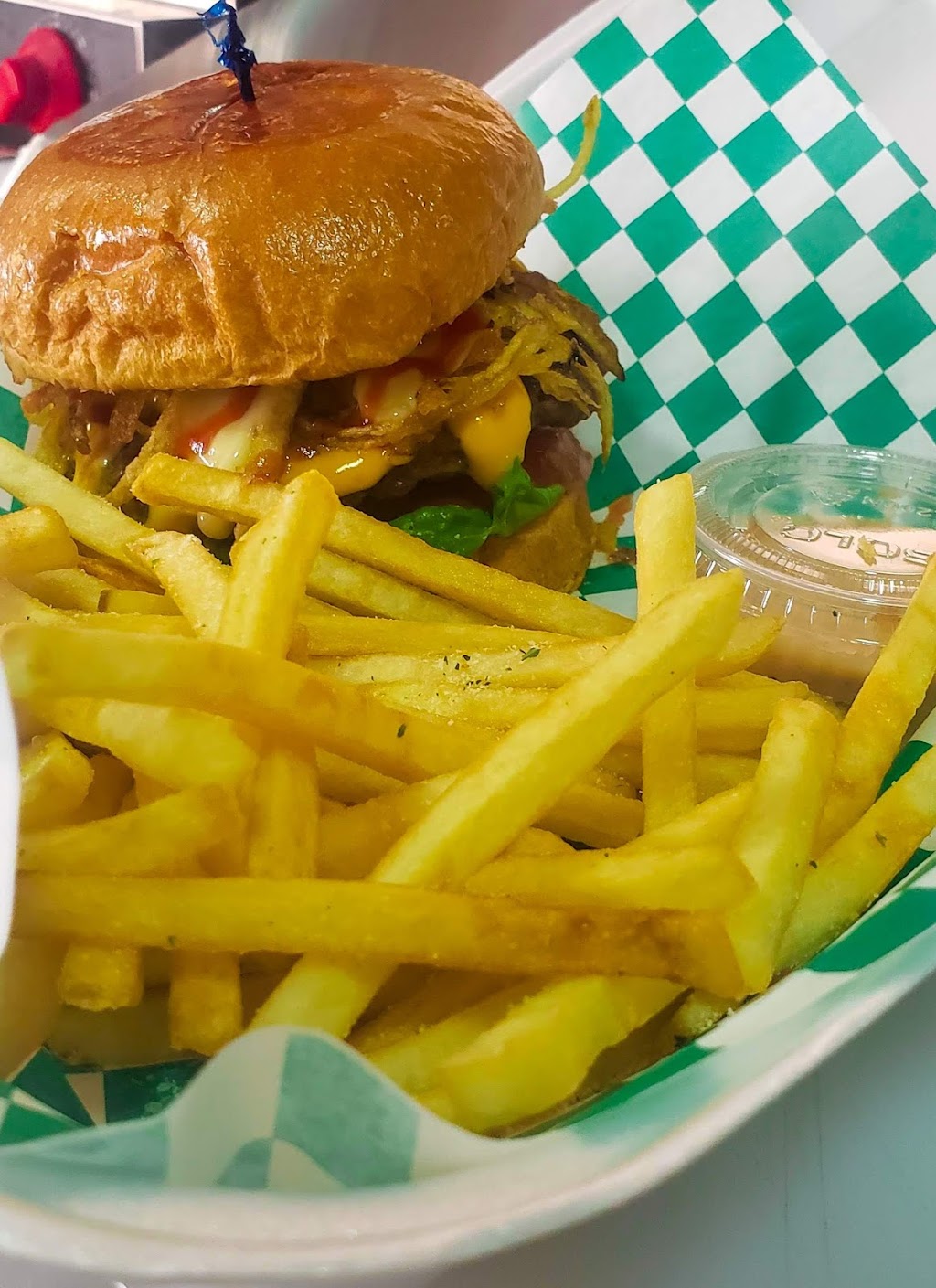 Big Burg3r | restaurant | 12333 SW 131st Ave, Miami, FL 33186, USA | 7867865778 OR +1 786-786-5778