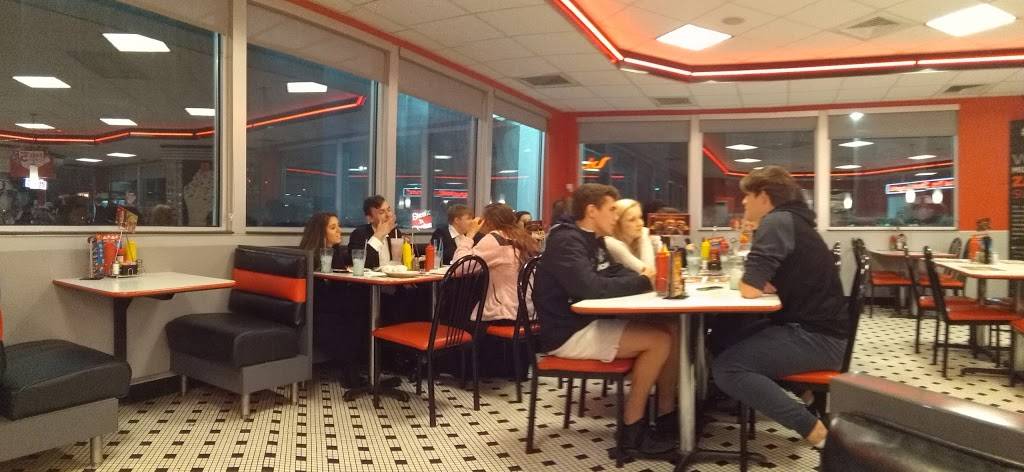 Steak n Shake | restaurant | 2382 Troy Rd, Edwardsville, IL 62025, USA | 6186591840 OR +1 618-659-1840