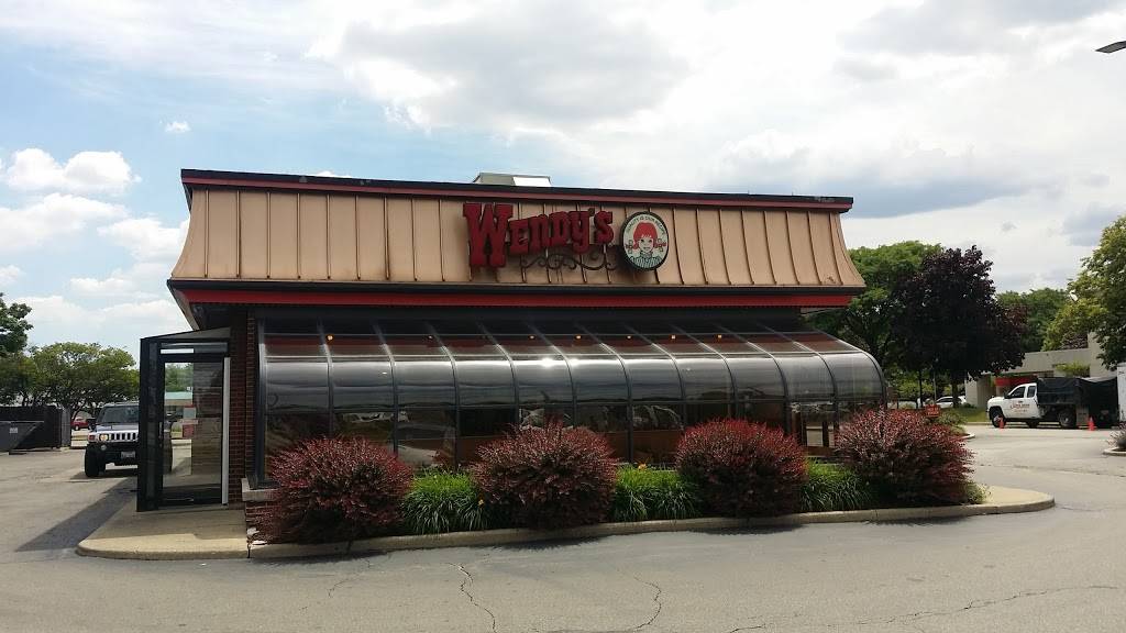 Wendys | restaurant | 1595 Lee St, Des Plaines, IL 60018, USA | 8478275586 OR +1 847-827-5586