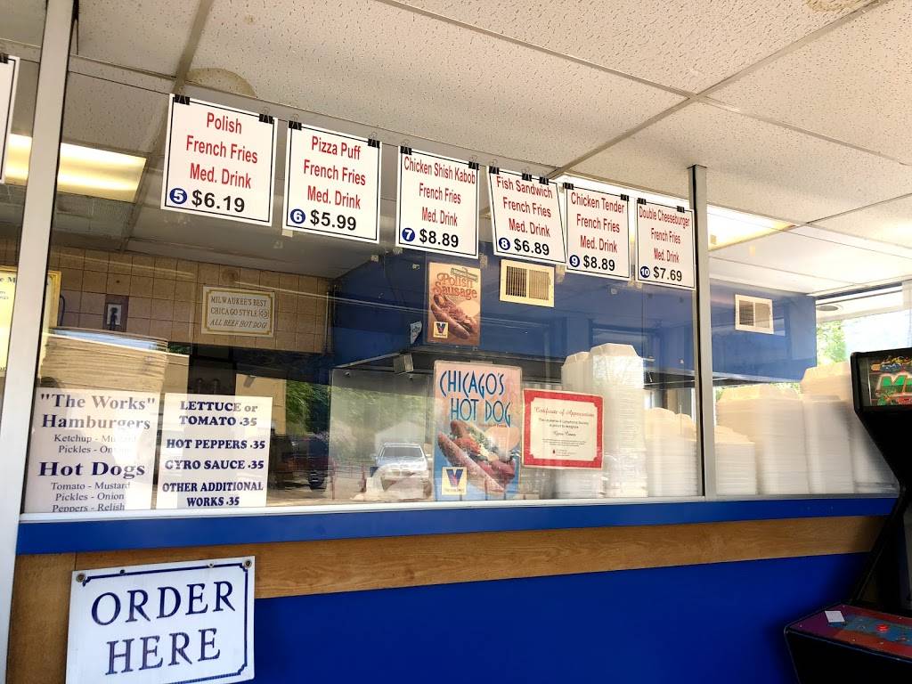 Gyros Corner | restaurant | 5914 W Appleton Ave, Milwaukee, WI 53210, USA | 4148735937 OR +1 414-873-5937