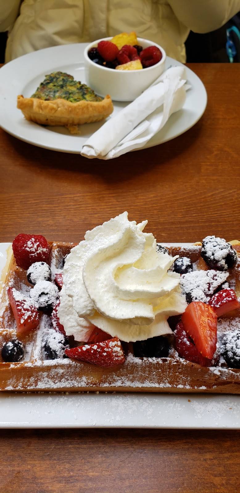 Corner Bakery Cafe | bakery | 3903B, 3903B Fair Ridge Dr, Fairfax, VA 22033, USA | 7039348703 OR +1 703-934-8703