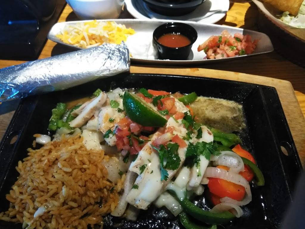 Chilis Grill & Bar | restaurant | 1260 N Germantown Pkwy, Cordova, TN 38016, USA | 9017567771 OR +1 901-756-7771