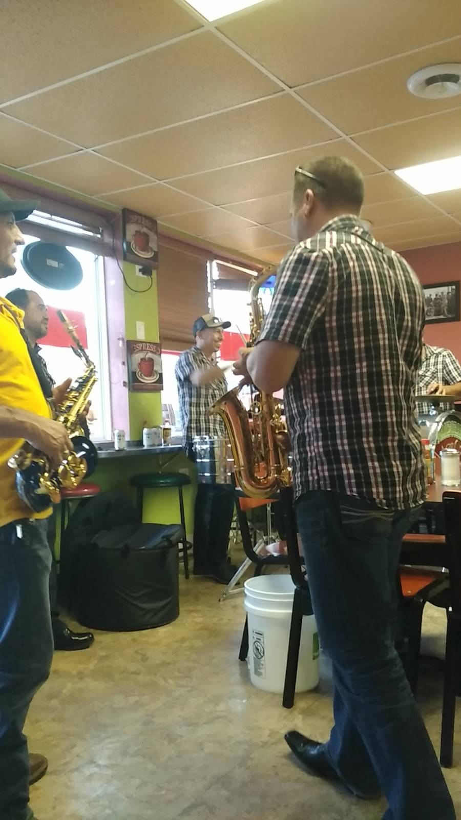 Taquaria el Taquin | restaurant | 13307 S Brandon Ave, Chicago, IL 60633, USA | 3127149295 OR +1 312-714-9295