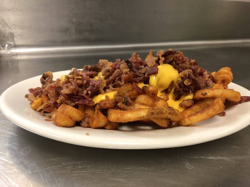 Town and Country Restaurant | restaurant | 15685 US-36, Chrisman, IL 61924, USA | 2172692000 OR +1 217-269-2000