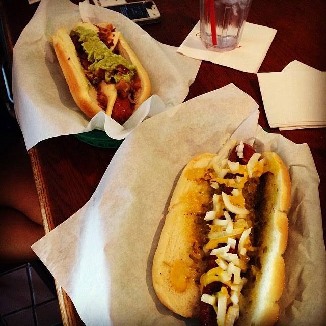 Rileys | restaurant | 702 W 5th St, Chico, CA 95928, USA | 5303437459 OR +1 530-343-7459