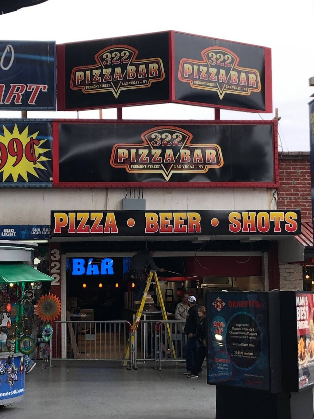 322 Pizza Bar | restaurant | 322 Fremont St, Las Vegas, NV 89101, USA | 7024635886 OR +1 702-463-5886