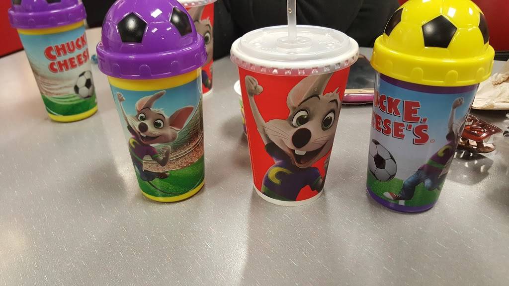 Chuck E. Cheeses | restaurant | 700 N Milwaukee Ave, Vernon Hills, IL 60061, USA | 8473279122 OR +1 847-327-9122
