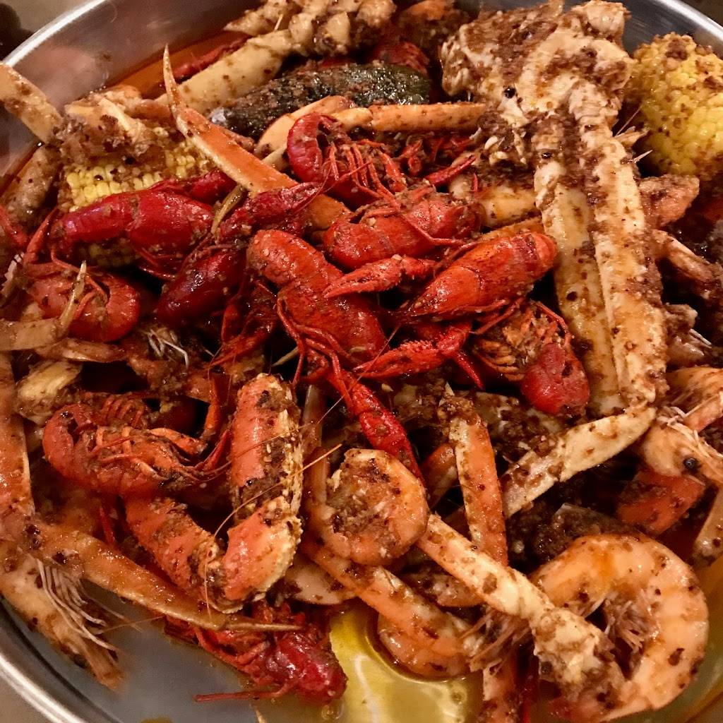 Spicy Fingers Seafood Kitchen—Cajun seafood boil & more | restaurant | 1549 W Chicago Ave, Chicago, IL 60642, USA | 3128388868 OR +1 312-838-8868