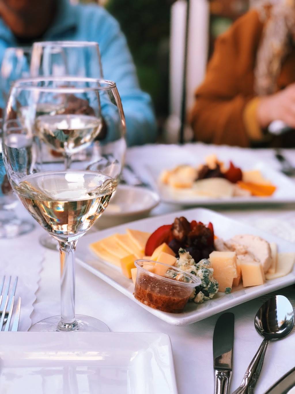 Crown Bistro | restaurant | 520 Orange Ave, Coronado, CA 92118, USA | 6194353678 OR +1 619-435-3678