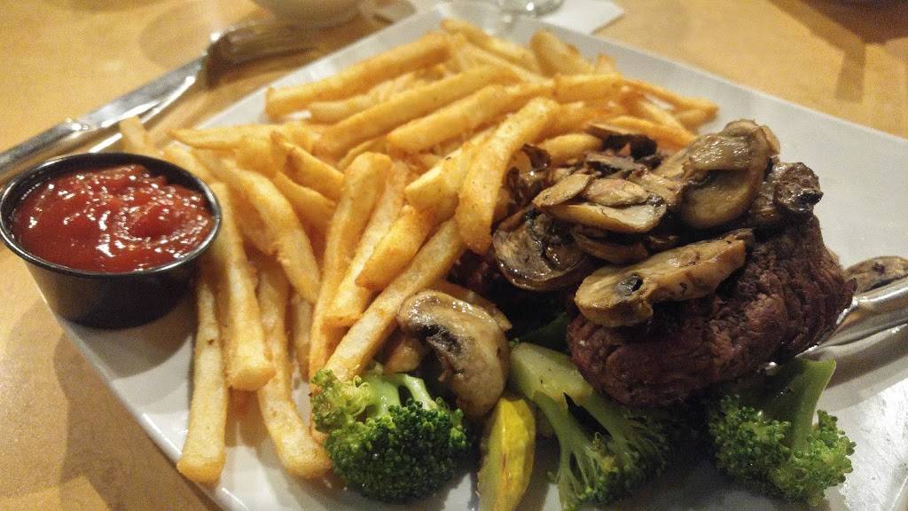 Ikes Restaurant | restaurant | 38550 Van Dyke Ave, Sterling Heights, MI 48312, USA | 5869794460 OR +1 586-979-4460