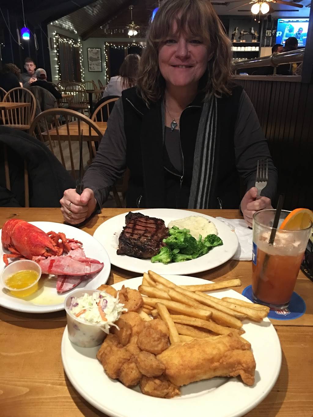 Litchfields Bar and Grill Restaurant | restaurant | 2135 Post Rd, Wells, ME 04090, USA | 2076465711 OR +1 207-646-5711