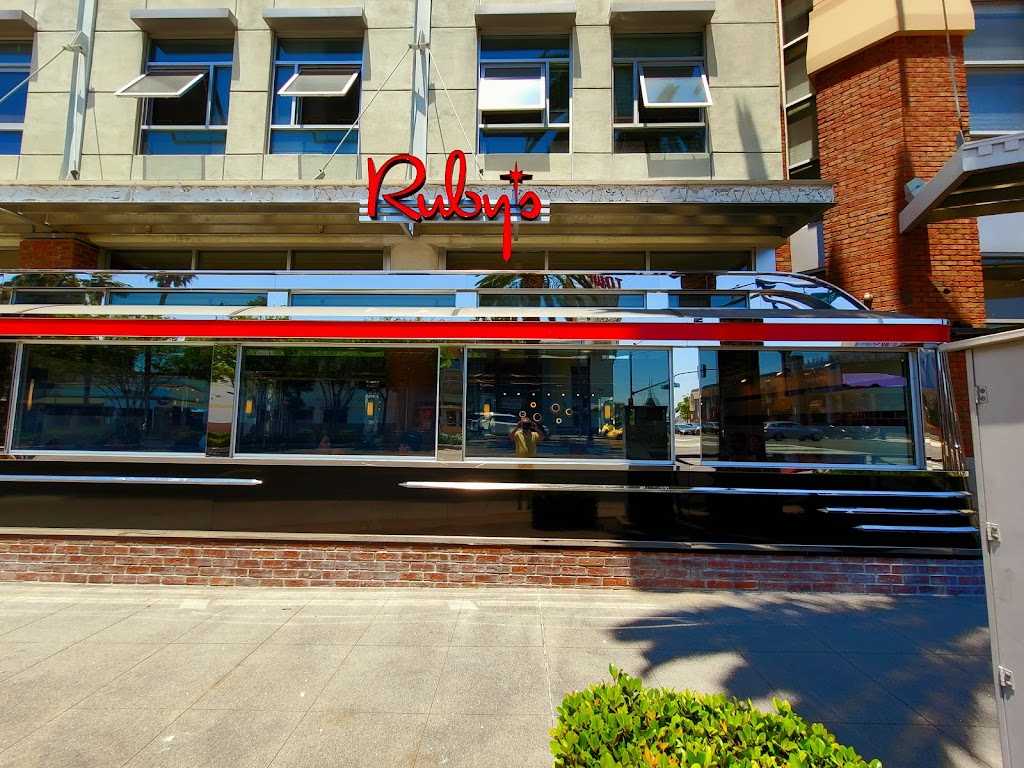 Rubys Diner | restaurant | 215 S Brea Blvd Ste 103 Ste 103, Brea, CA 92821, USA | 5626897829 OR +1 562-689-7829