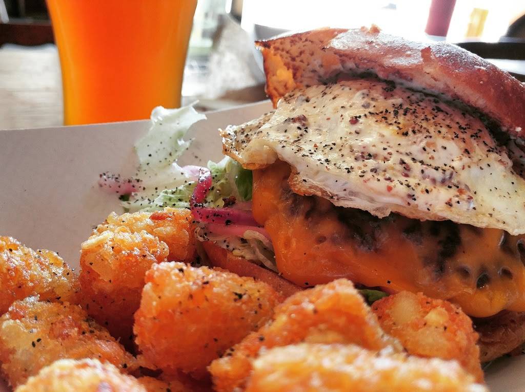 Drakes Brewing Company | restaurant | 1933 Davis St #177, San Leandro, CA 94577, USA | 5105682739 OR +1 510-568-2739