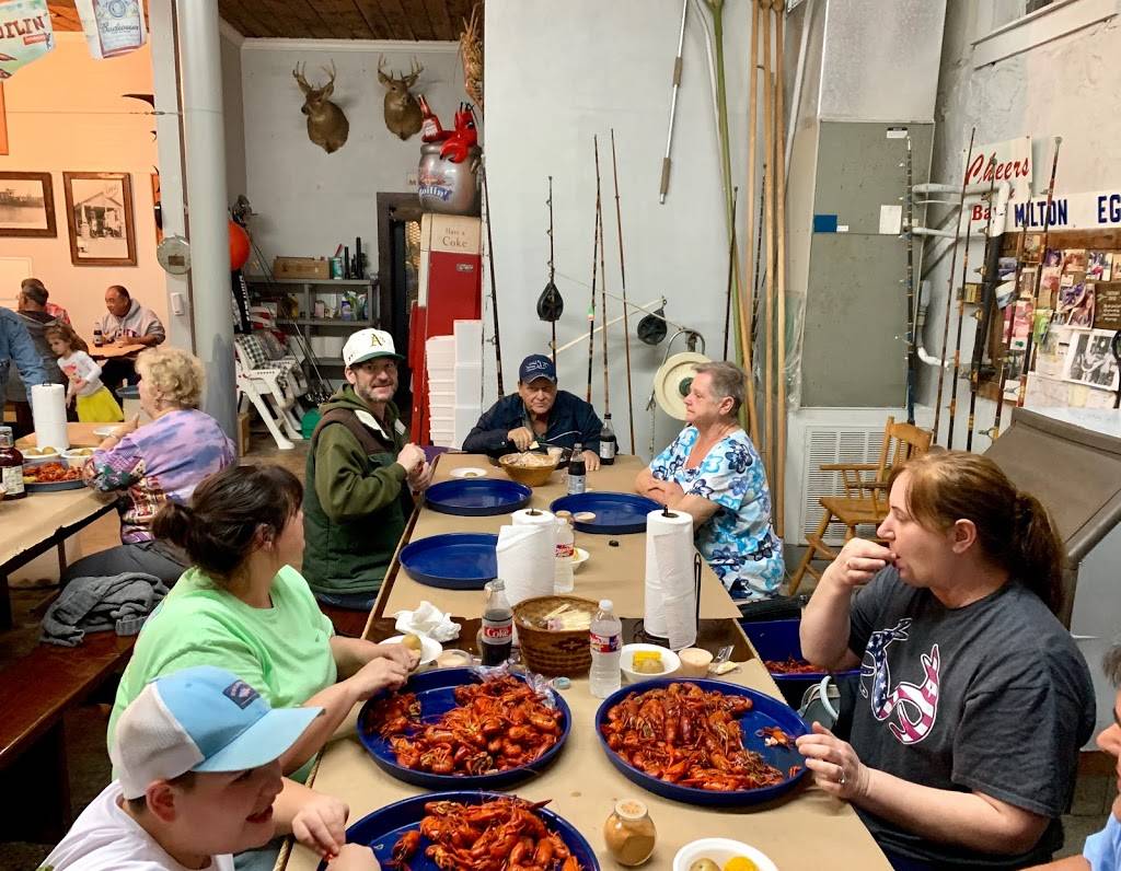 Little Eagle Seafood | restaurant | 1813 S Bayou Dr, Golden Meadow, LA 70357, USA | 9854755122 OR +1 985-475-5122