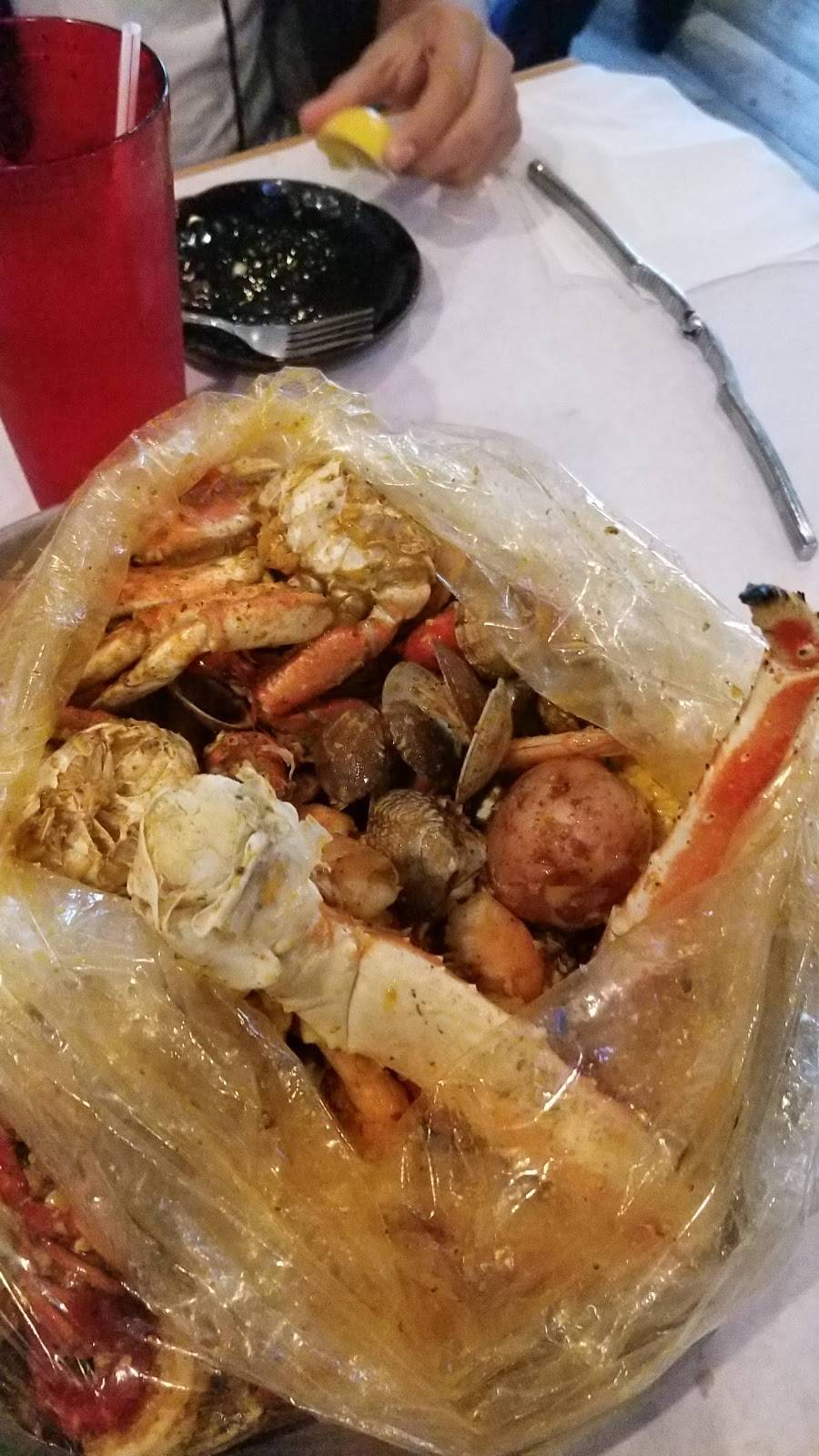 Surfing Crab | restaurant | 6418 S Staples St #124, Corpus Christi, TX 78413, USA | 3614149446 OR +1 361-414-9446