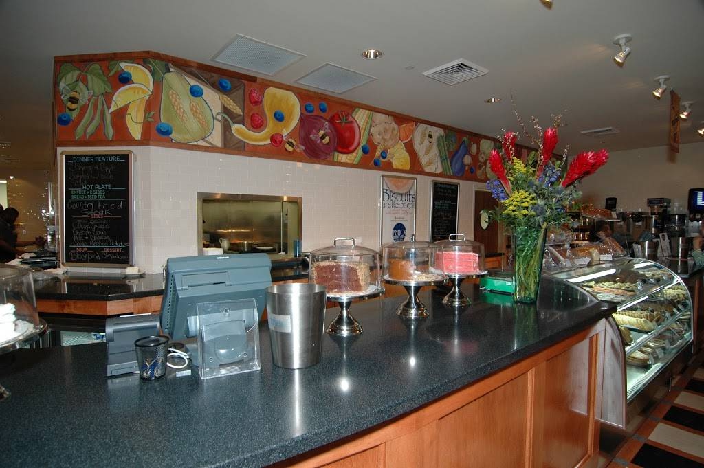 Primos Cafe | restaurant | 515 Lake Harbour Dr, Ridgeland, MS 39157, USA | 6018983400 OR +1 601-898-3400