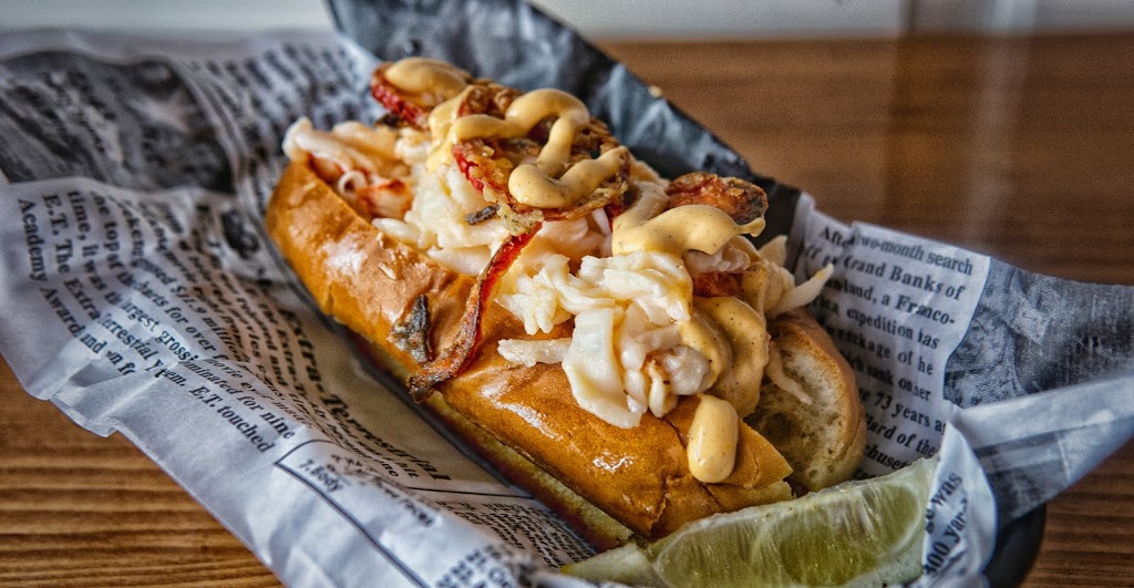 The Fish Friar | restaurant | 239 E Genesee St, Syracuse, NY 13202, USA | 3154683474 OR +1 315-468-3474