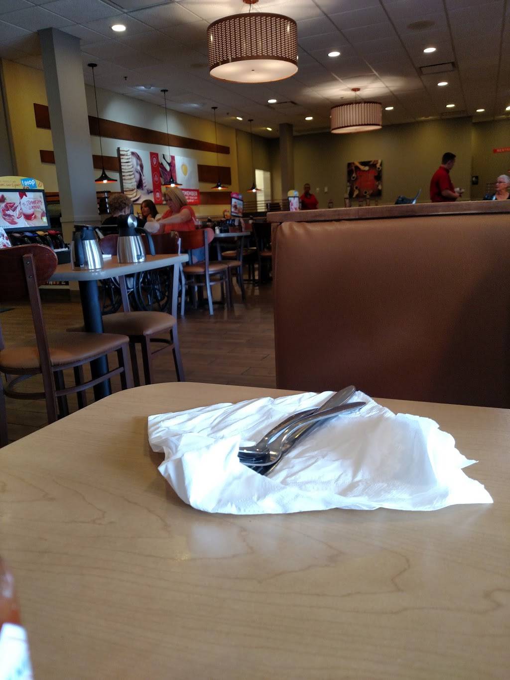 IHOP | bakery | 331 Diederich Blvd, Ashland, KY 41101, USA | 6063244444 OR +1 606-324-4444