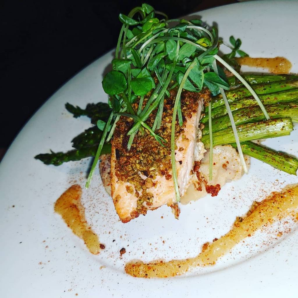 State & Main Kitchen & Bar | restaurant | 301 Hays Blvd, Oakville, ON L6H 6Z3, Canada | 2898131772 OR +1 289-813-1772