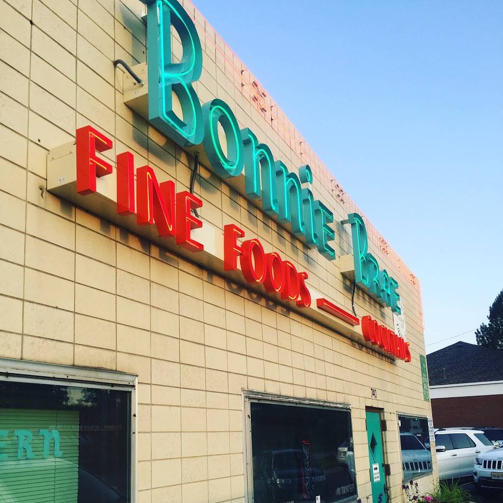 Bonnie Brae Tavern, Inc. | restaurant | 740 S University Blvd, Denver, CO 80209, USA | 3037772262 OR +1 303-777-2262