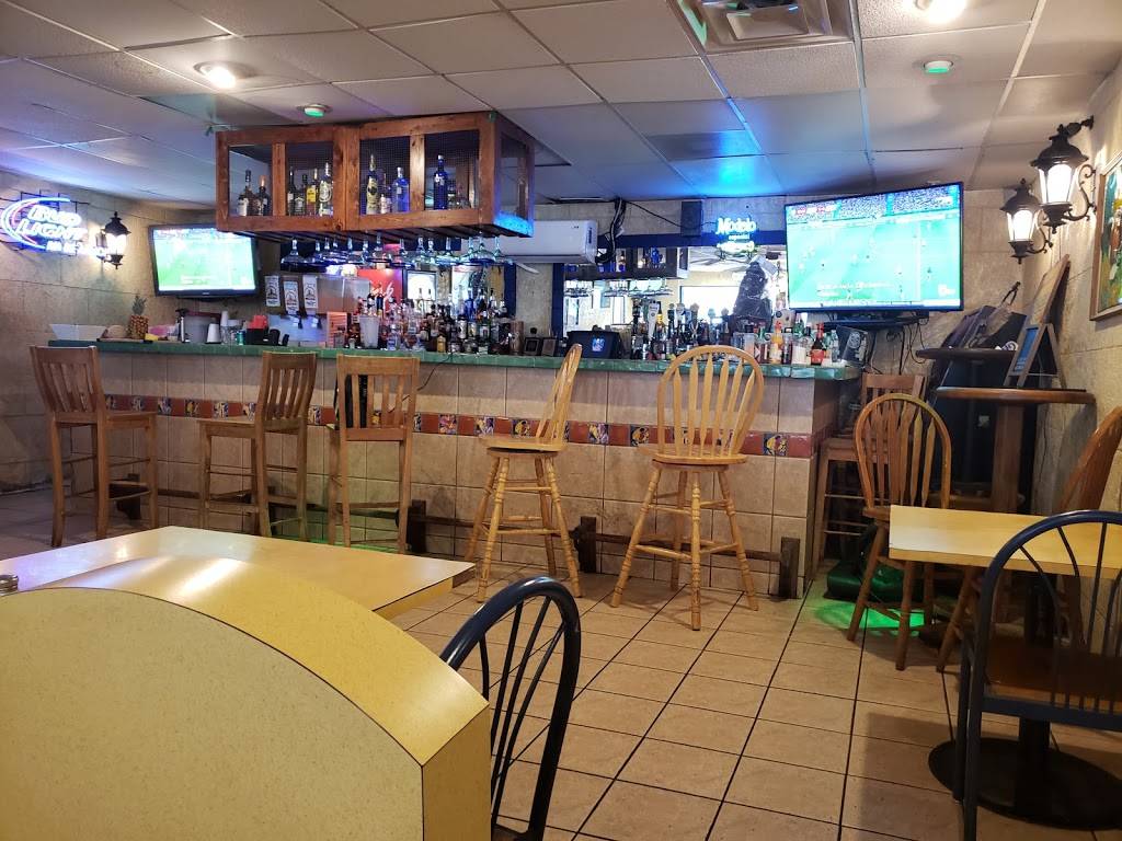 Camaron Pelado Seafood Grill | restaurant | 2918 W Commerce St, San Antonio, TX 78207, USA | 2104346700 OR +1 210-434-6700