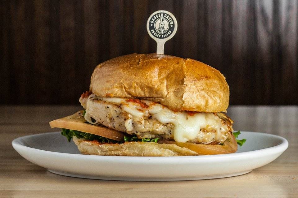 Bagger Daves Burger Tavern - West Chester | restaurant | 9421 Civic Centre Blvd, West Chester Township, OH 45069, USA | 5136442102 OR +1 513-644-2102