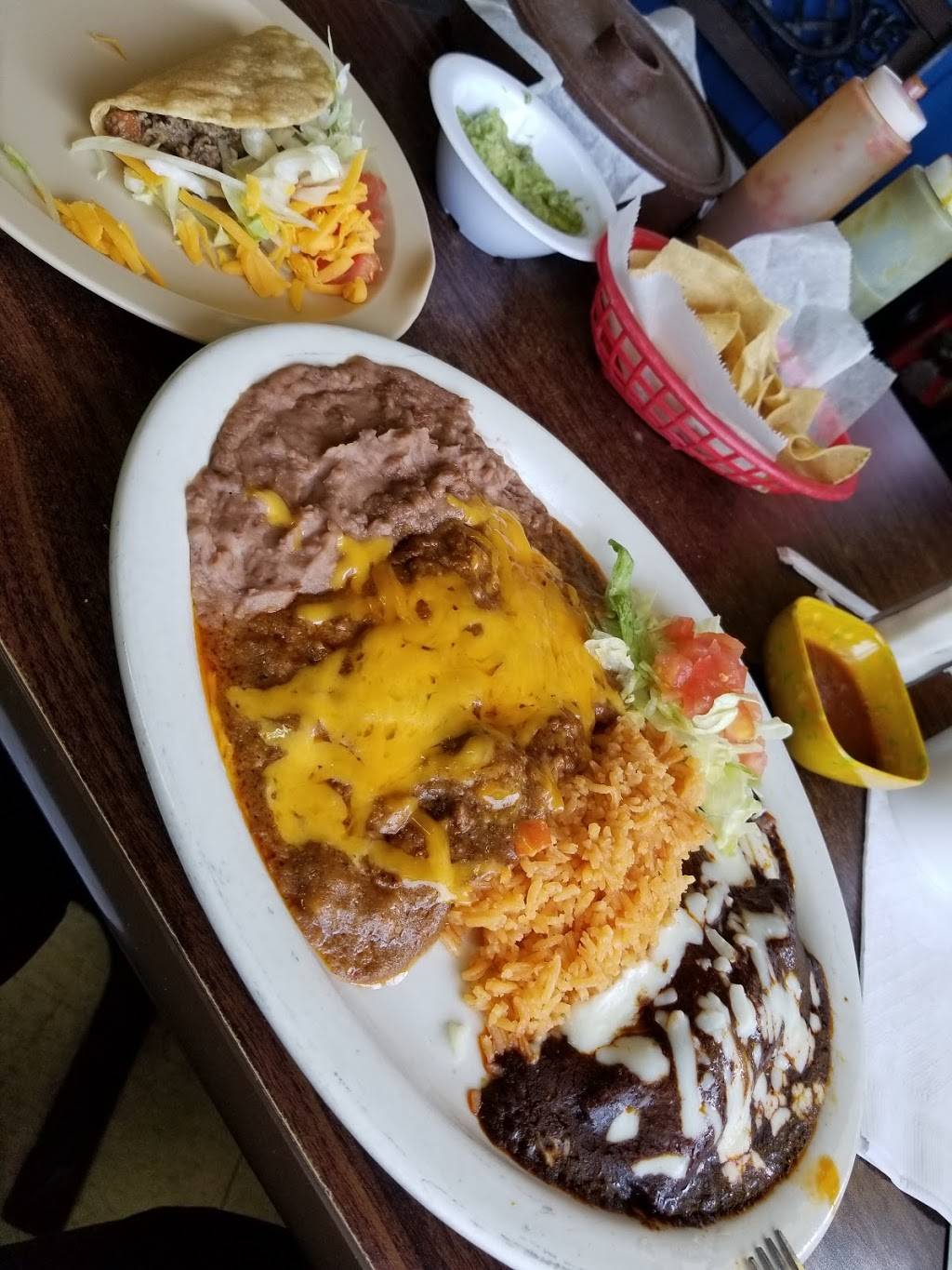 La Mexicana | restaurant | 3800 Nogalitos St, San Antonio, TX 78211, USA | 2105956529 OR +1 210-595-6529