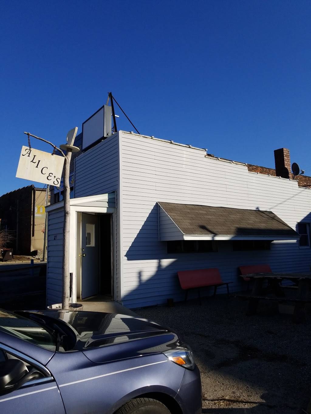 Alices Restaurant | restaurant | 125 W Market St, Crawfordsville, IN 47933, USA | 7653072209 OR +1 765-307-2209