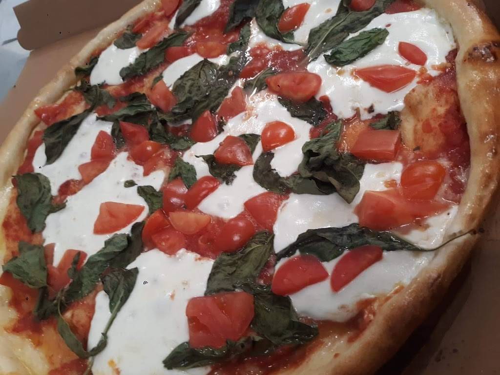 Twins Pizza | restaurant | 125 Broad St, Dublin, VA 24084, USA | 5406740000 OR +1 540-674-0000