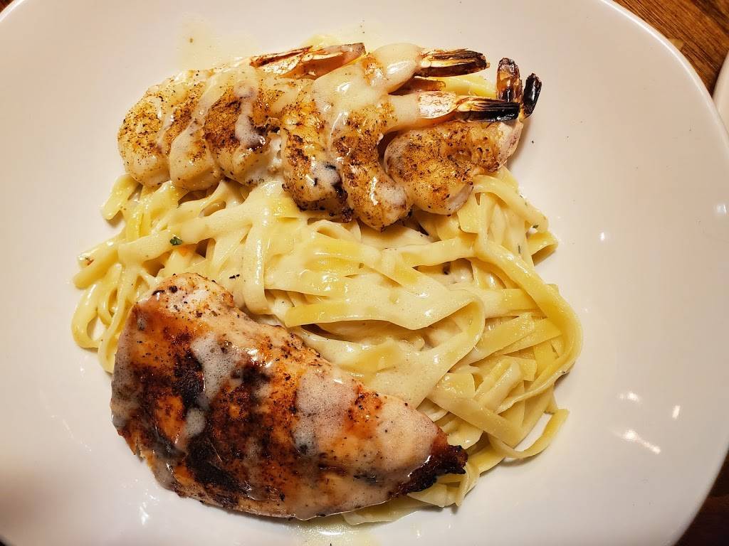 Outback Steakhouse | restaurant | 2066 S Abilene St, Aurora, CO 80014, USA | 3036959600 OR +1 303-695-9600