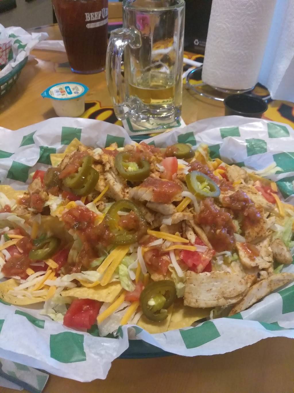 Beef O Bradys | restaurant | 2418 James L Redman Pkwy, Plant City, FL 33566, USA | 8137570300 OR +1 813-757-0300